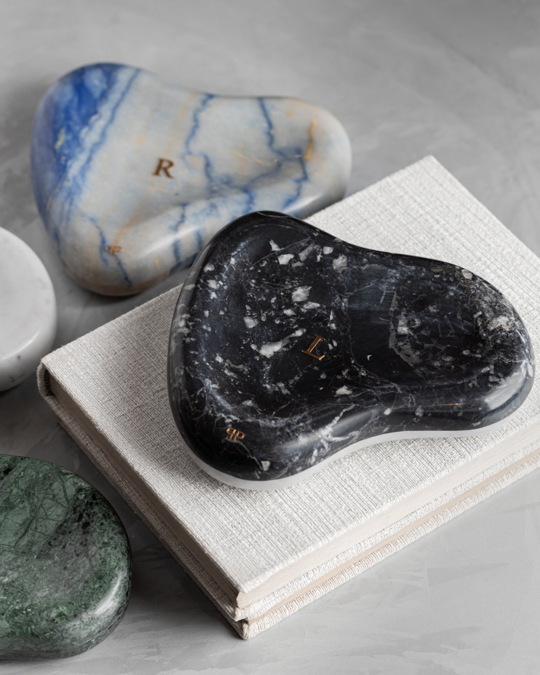 Adorno Le Iris - Nero Marquina & Carrara