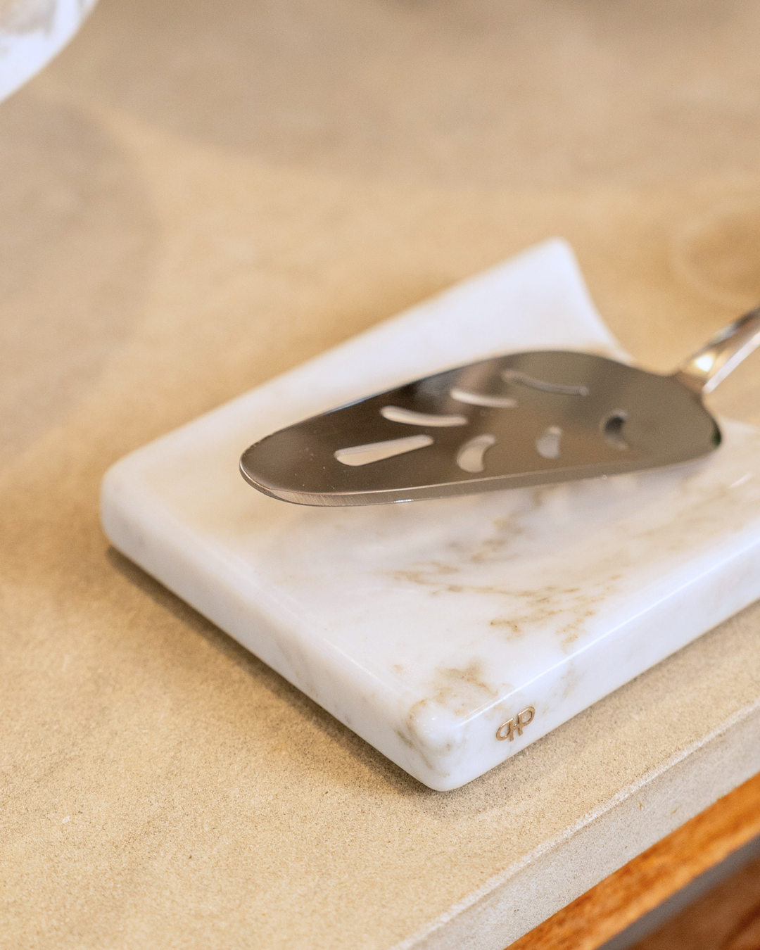 Apoio Para Talheres Bespoke -  Carrara