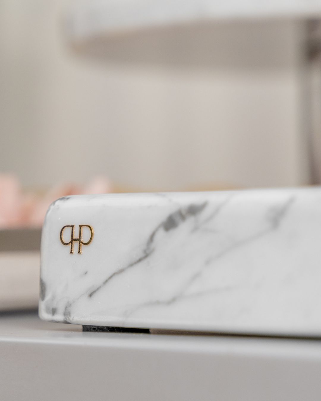 Migalheira Bespoke - Carrara