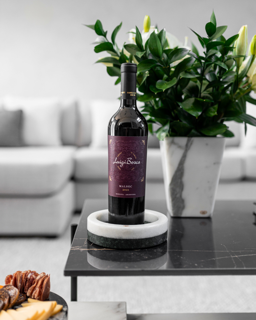 Porta-Vinho de Mesa - Verde Guatemala & Branco Paraná