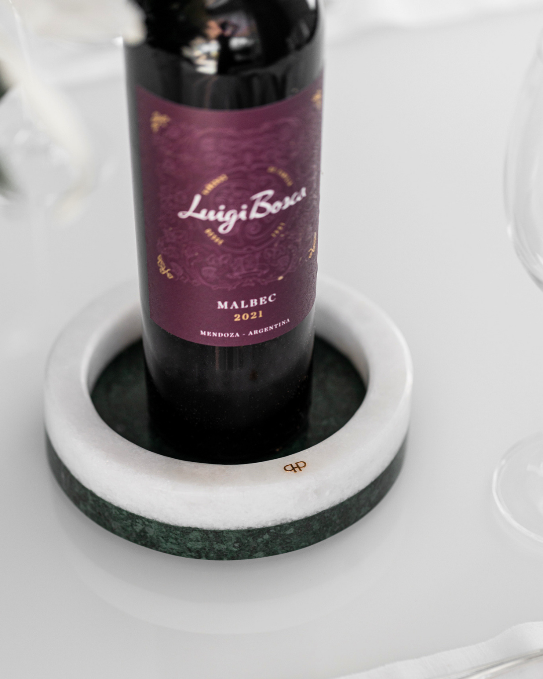 Porta-Vinho de Mesa - Verde Guatemala & Branco Paraná
